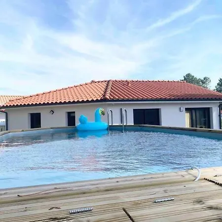 Sunset House * 米尼赞海滩