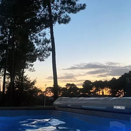 Sunset House בית נופש *